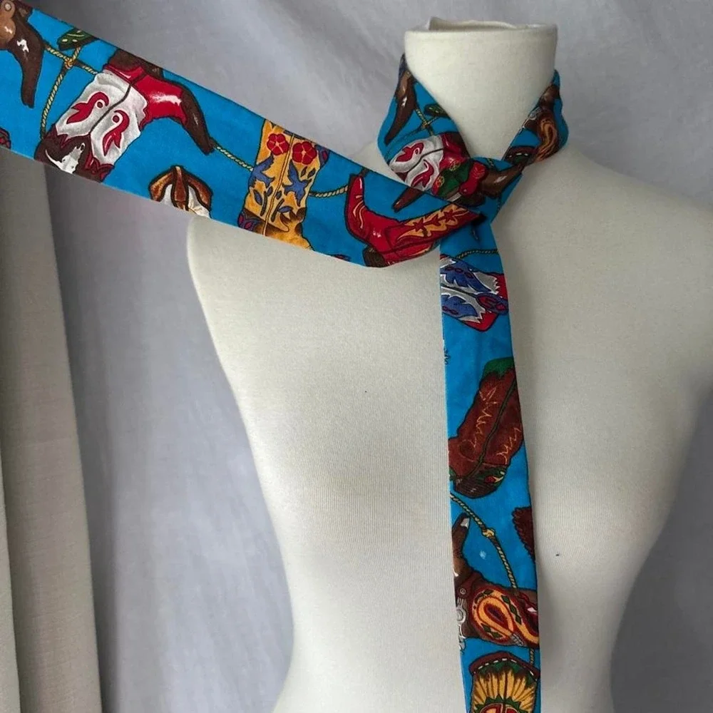 Vibrant rodeo themed tie
